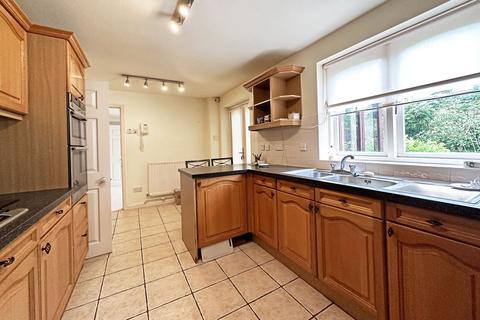 15 Apsley Grove, Dorridge, Solihull, B93 8QP