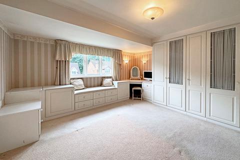 15 Apsley Grove, Dorridge, Solihull, B93 8QP