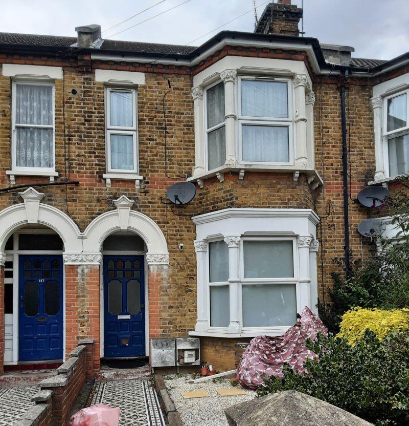 119A High Street, Shoeburyness... 1 bed apartment £60,000