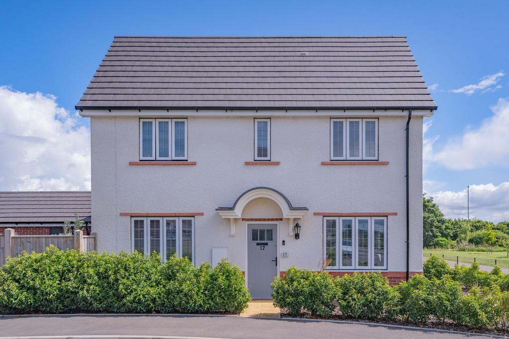 Christ Church Way, Evesham, WR11 3 bed detached house for sale £330,000