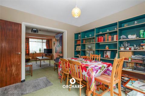 37 Edinburgh Drive, Ickenham, Uxbridge, UB10 8QZ