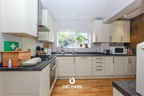 37 Edinburgh Drive, Ickenham, Uxbridge, UB10 8QZ