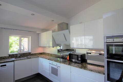 11 Bushythorn Road, Chew Stoke, Bristol, BS40 8XP