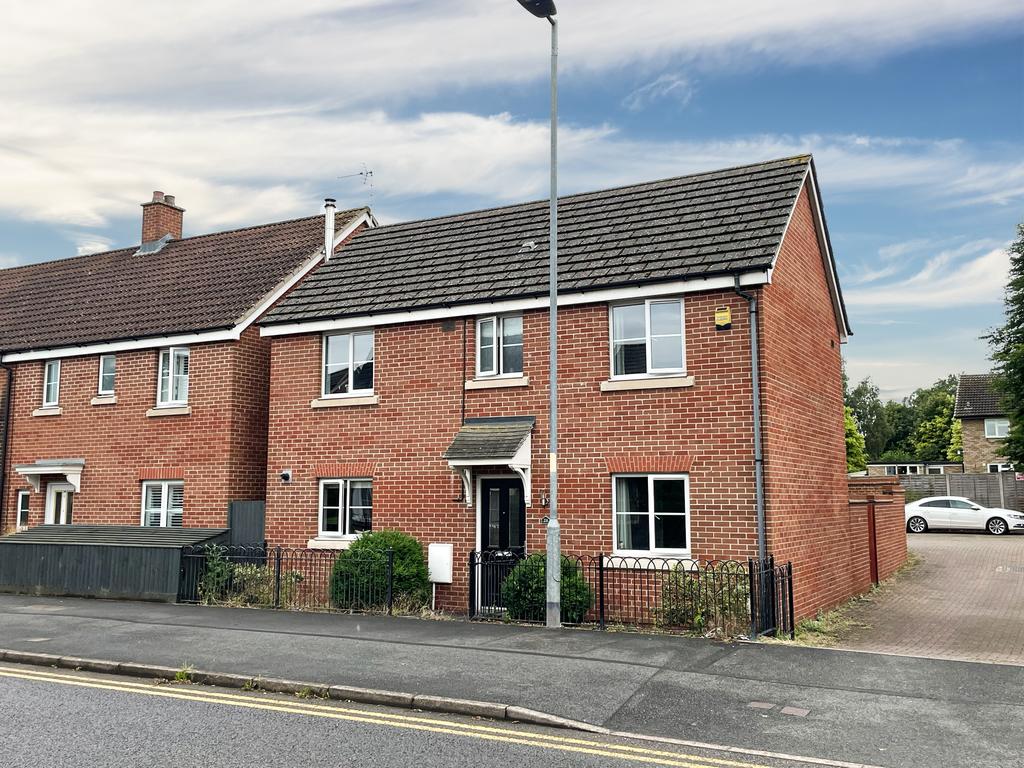 Saxon Gate, Hereford 3 bed detached house £285,000
