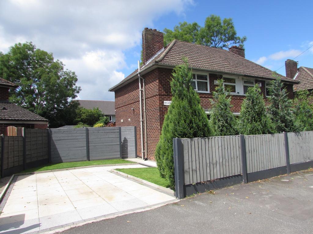 Broadoak Road,Wythenshawe... 3 bed semidetached house £220,000