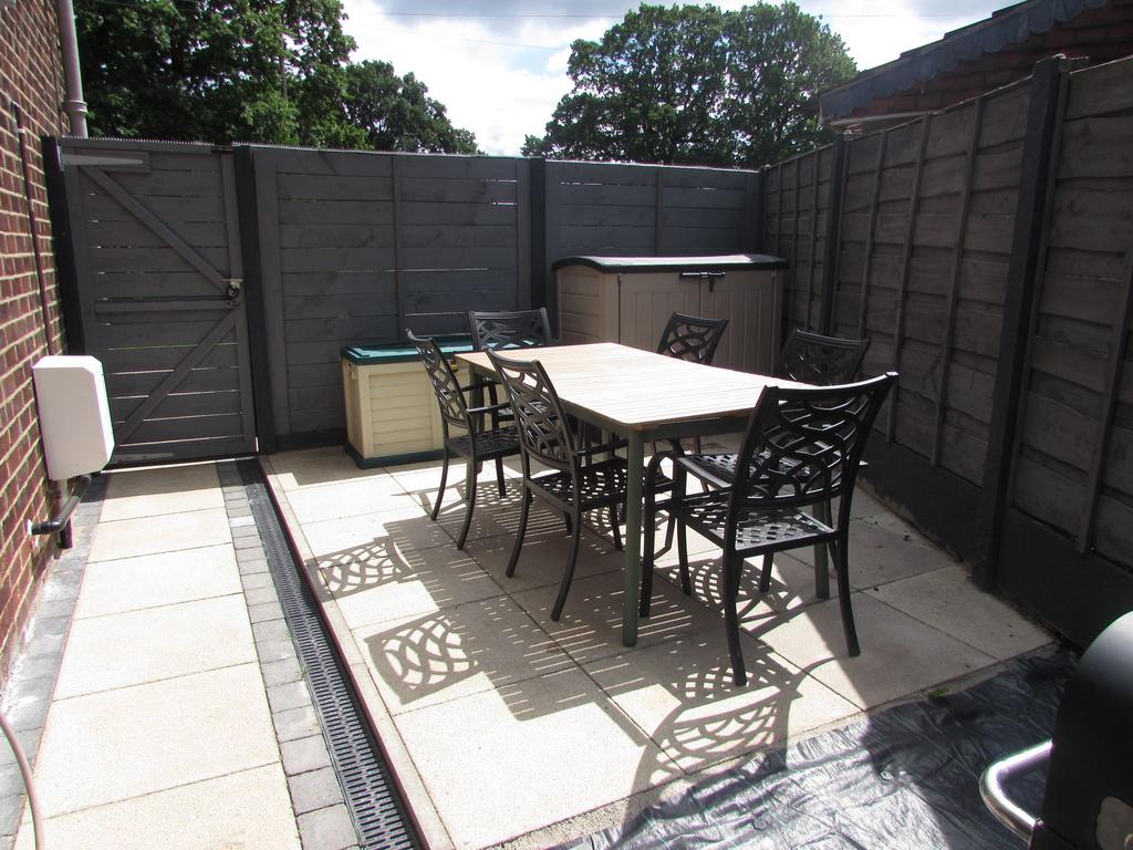 Broadoak Road,Wythenshawe... 3 bed semidetached house £220,000