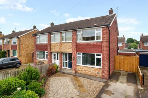 4 bedroom semi-detached house for sale, Newlands Drive, Ripon, North Yorkshire, HG4