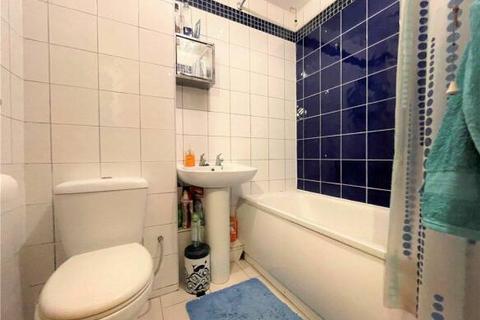 17 Marchside Close, Hounslow, TW5 9BX