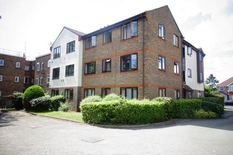 17 Marchside Close, Hounslow, TW5 9BX