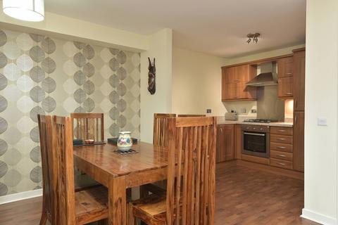 Flat 2, 2 Thorntreeside, Edinburgh, EH6 8FB