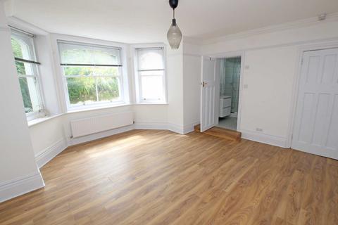 4 bedroom flat for sale, Devonshire Place, Eastbourne, BN21 4AD