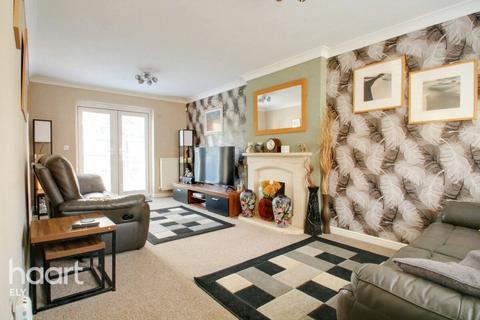 4 bedroom end of terrace house for sale - Guernsey Way, Littleport