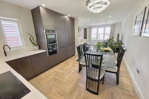 Flat 1, 3 Bryanstone Road, Bournemouth, BH3 7JE