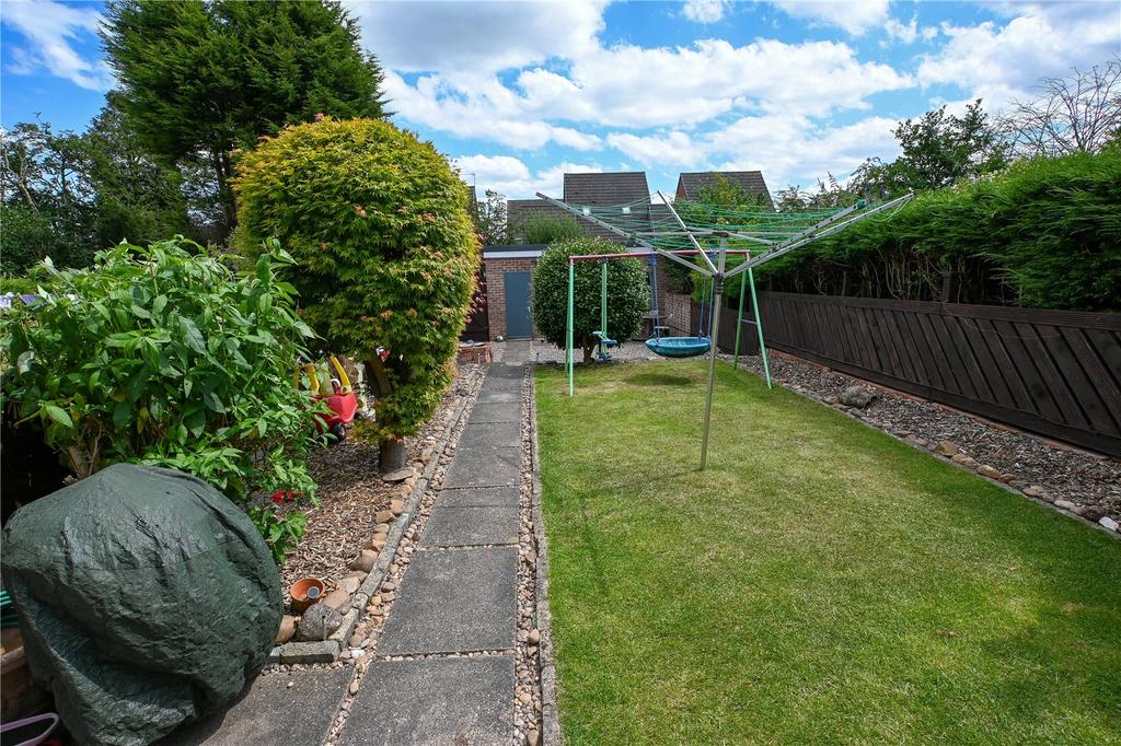 Mavis Road, Northfield, Birmingham, B31 3 bed semidetached house £