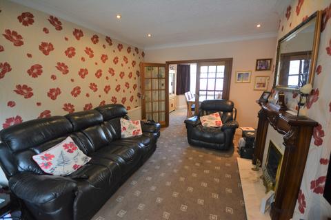 114 Warwick Avenue, Whitefield, Manchester, M45 6TX
