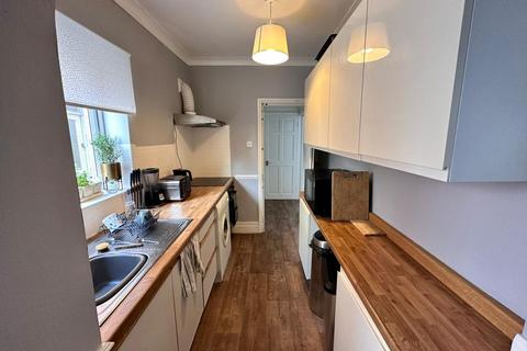 51 Arnold Road, Woking, GU21 5JX