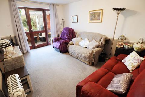5 Icknield Court, Bidford On Avon, Alcester, B50 4AZ