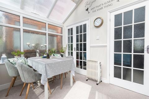 5 Gara Close, Swindon Village, Cheltenham, GL51 9TW