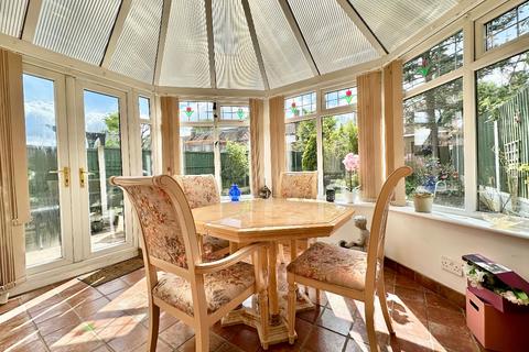 27 Dorking Walk, Romford, RM3 9AF