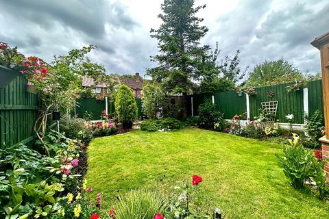 27 Dorking Walk, Romford, RM3 9AF