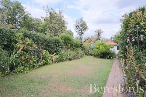 37 Candover Road, Hornchurch, RM12 4TY