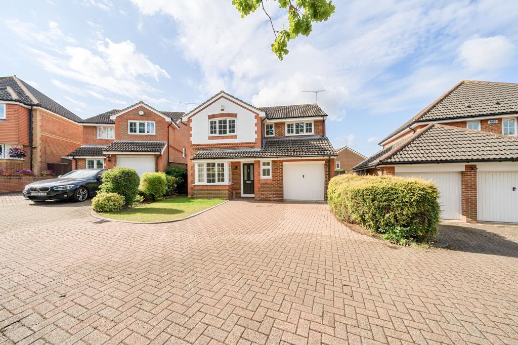 Rachaels Lake View, Warfield, RG42 4 bed detached house to rent £