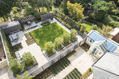 4 bedroom penthouse to rent, Arkwright Road, London, NW3