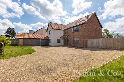 4 bedroom detached house for sale, Albatross Road, Dereham NR20