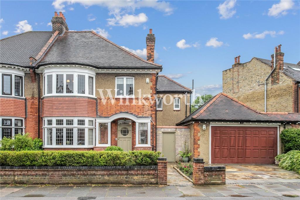 Fox Lane, London, N13 4 bed semidetached house for sale £1,395,000