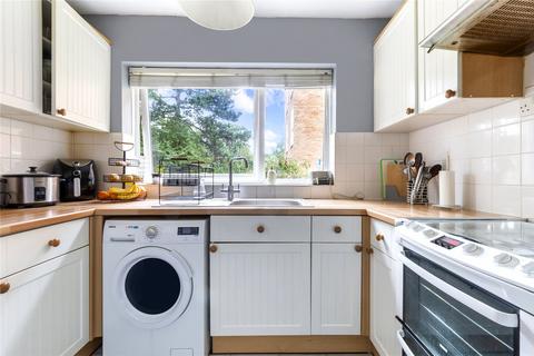 Flat 3, Lesley Court, 2 Harcourt Road, Wallington, SM6 8AZ