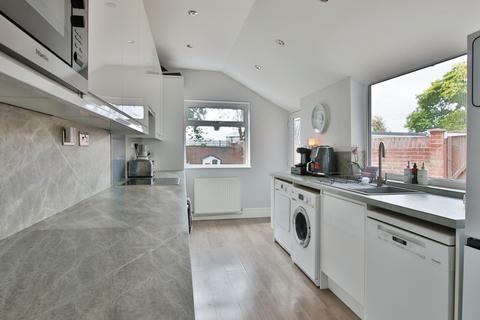 250 Pickering Road, Hull, HU4 7AB