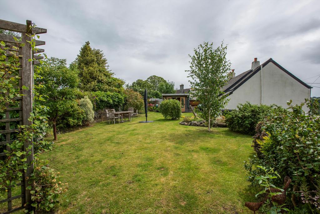 Foxhole Hill, Christow, Exeter, Devon, EX6 3 bed semidetached house for sale £550,000