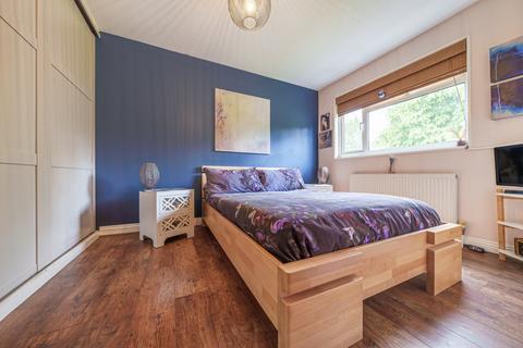 11 Copse Side, Godalming, GU7 3RU