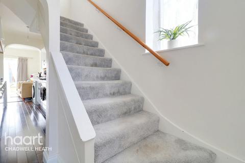 108 Valence Circus, Dagenham, RM8 3LX