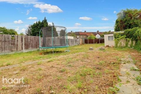 108 Valence Circus, Dagenham, RM8 3LX