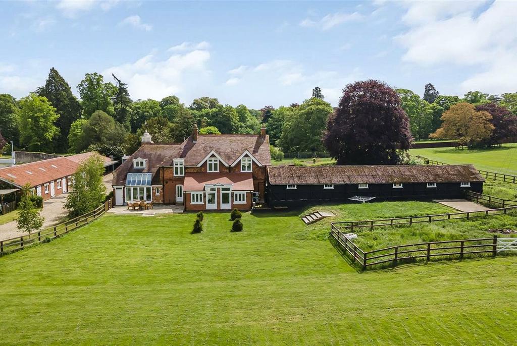 London Road, Six Mile Bottom, Newmarket, Suffolk, CB8 5 bed equestrian property £2,100,000