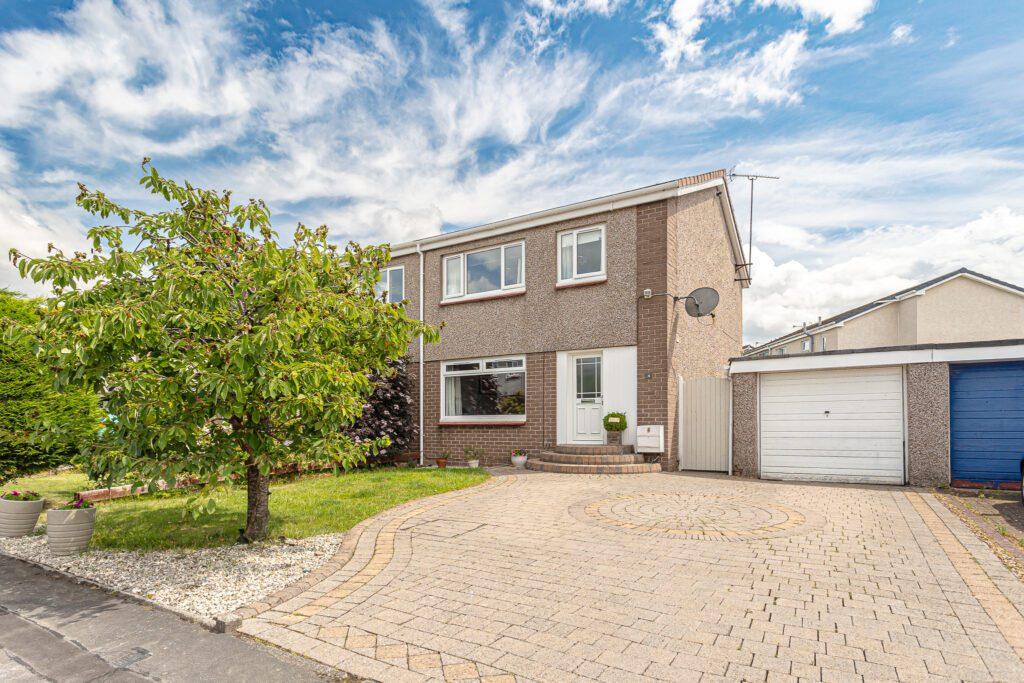 Montrose Road, Causewayhead, Stirling, FK9 3 bed semidetached house for sale £215,000