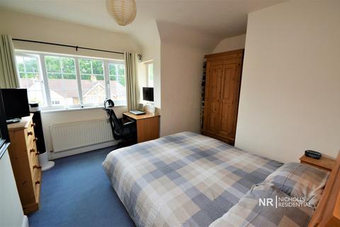 31 Thrigby Road, Chessington, KT9 2AH