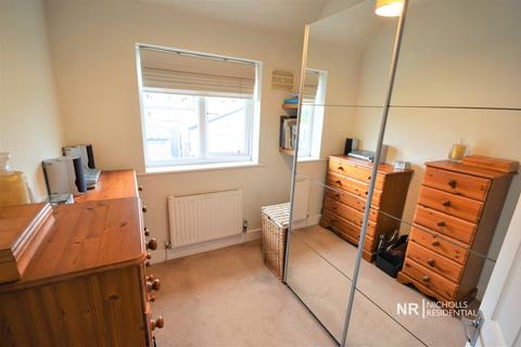31 Thrigby Road, Chessington, KT9 2AH