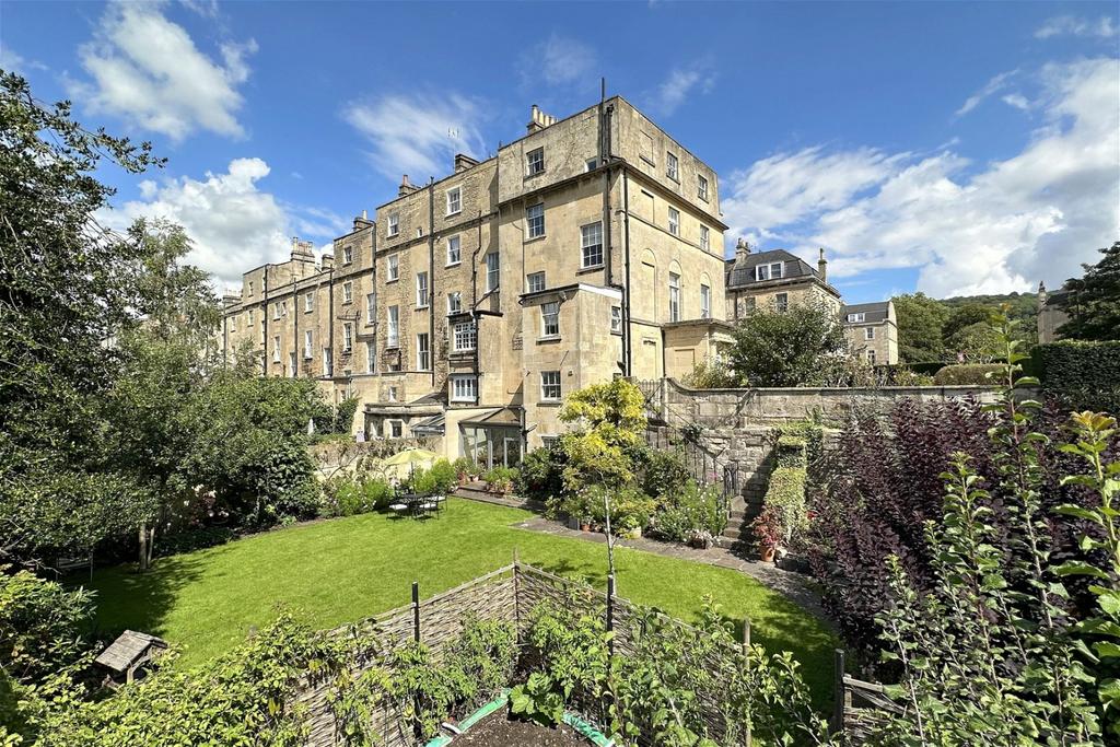 Daniel Street, Bath, BA2 6NB 6 bed end of terrace house for sale £