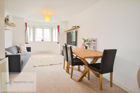 2 bedroom apartment for sale, Trenchard Close, Walton On Thames
