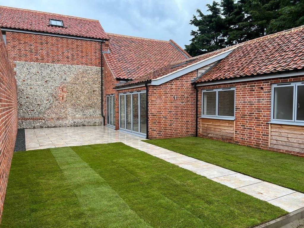 WintertononSea 4 bed barn conversion for sale £695,000