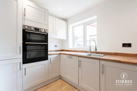 11 Hunts Field, Clayton Le Woods, Chorley, PR6 7TT