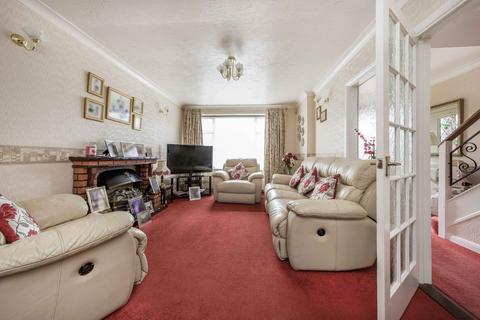 3 bedroom semi-detached house for sale, Colnbrook