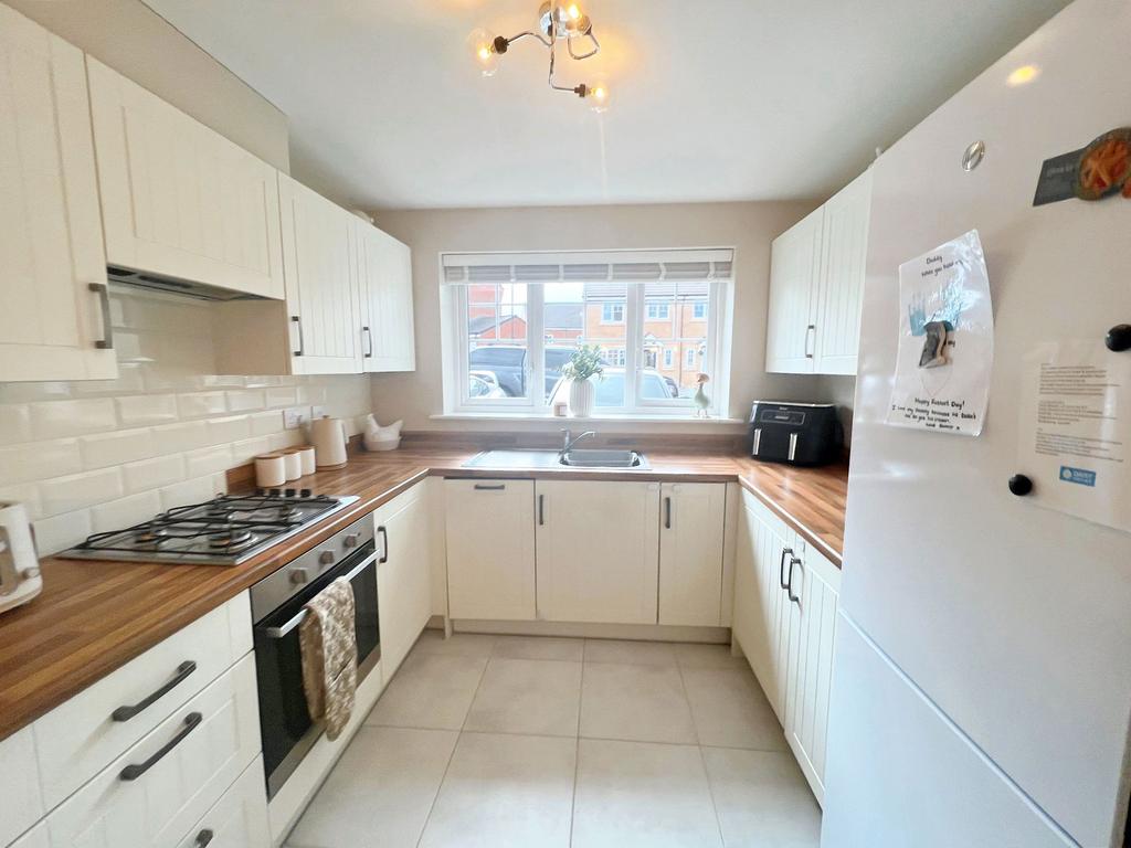 Kitchen/Dining