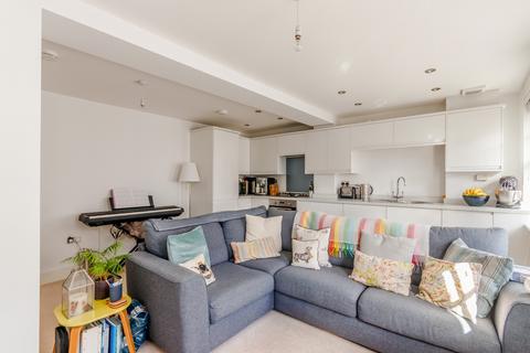1 bedroom flat to rent, Castle Street, Guildford, GU1