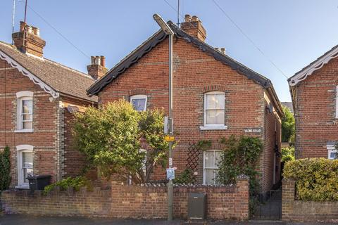 2 bedroom semi-detached house to rent, Cline Road, Guildford, Surrey, GU1