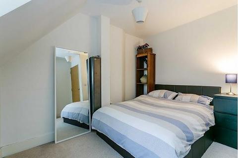 1 bedroom flat to rent, Castle Street, Guildford, GU1