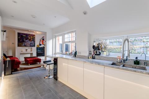 undefined, Leas Road, Guildford, GU1
