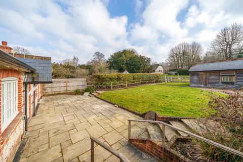 2 bedroom bungalow to rent, Green Dene, East Horsley, KT24